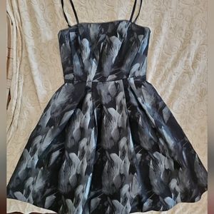 White House Black Market Strapless Feather Print Dress Size 2